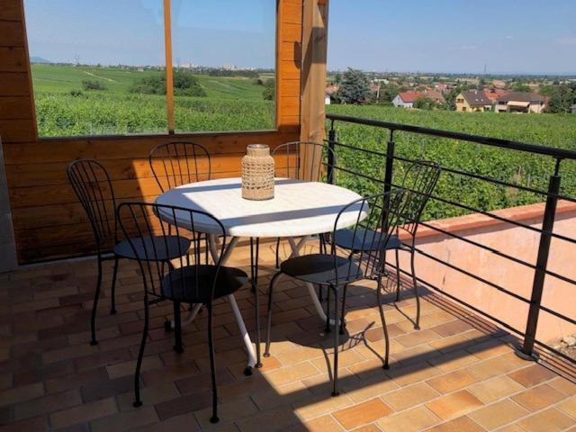 Vila Les Trois Pierres Eguisheim Exteriér fotografie